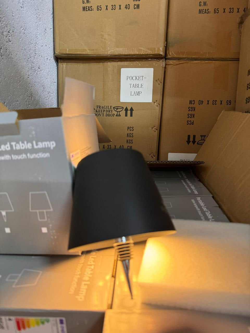 LumiBottle™ – Wireless LED Bottle Lamp with Touch Dimming & Color Modes